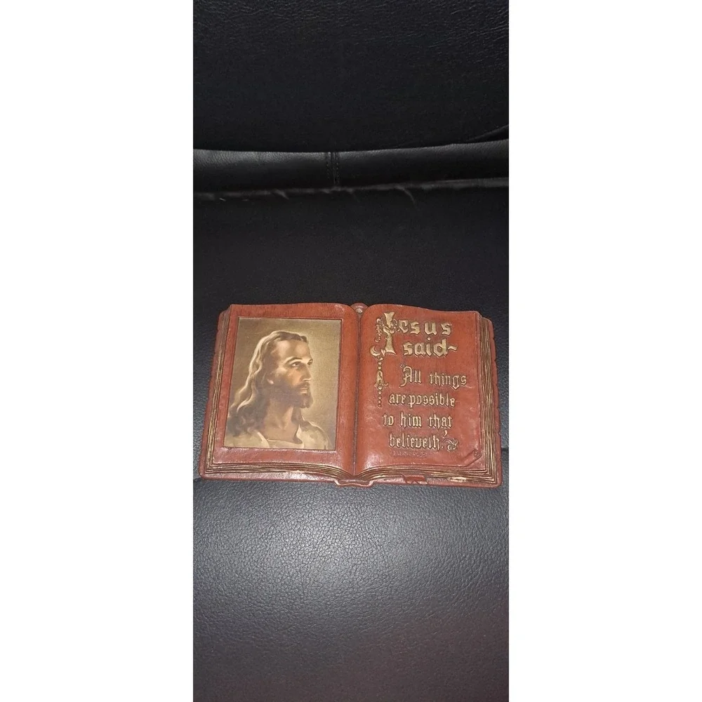 Vintage Resin Wall Hanging Stating 